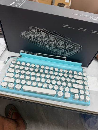 Retro Typewriter Style Wireless Keyboard - Wholesale